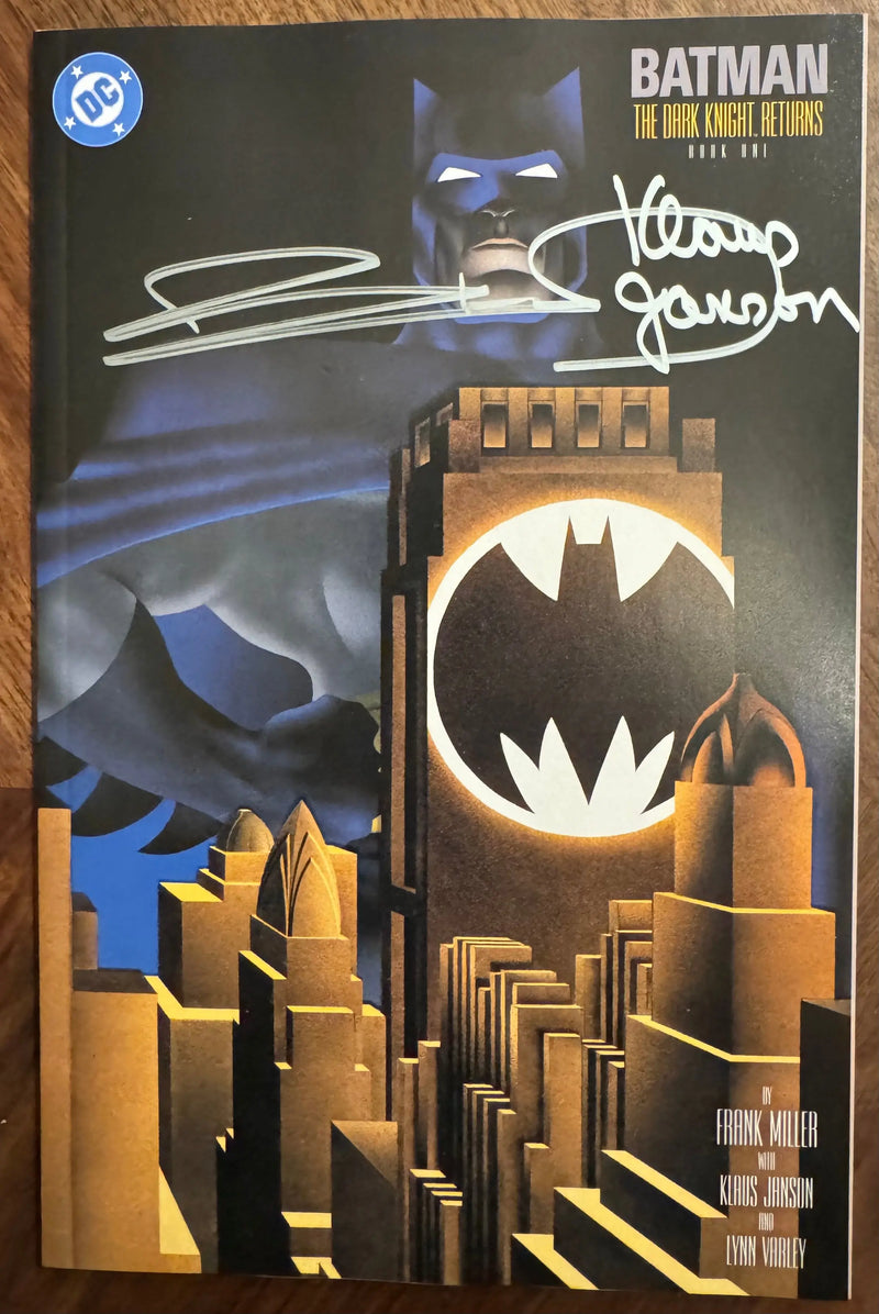 Batman The Dark Knight Returns 2026 ComicsPro Exclusive -SIGNED Revenge Of