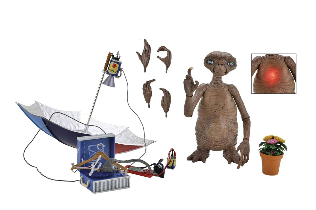 E.T. 40th Anniversary Deluxe ET Ultimate 7" Action Figure w/LED Chest